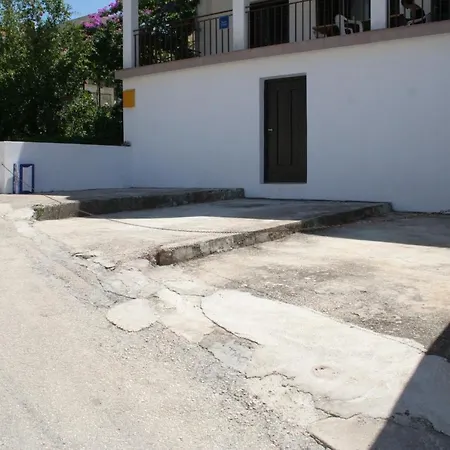 With A Parking Space Hvar - 4593 *